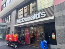 【東京都/渋谷区代々木】ブランズ代々木 マクドナルド代々木店（現地より約140m）