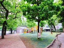 【東京都/新宿区富久町】富久クロスコンフォートタワー 区立花園公園（現地より約450m）