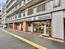 【東京都/新宿区大久保】トーア早稲田マンション 敷地内施設：コンビニ　セブンイレブン女子学習院店