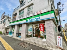 【東京都/新宿区大久保】トーア早稲田マンション ファミリーマート西早稲田諏訪通り店（現地より約105m）：