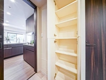 【東京都/新宿区下落合】バウス目白御留山 収納：洗面所