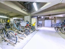 【東京都/新宿区百人町】西戸山タワーホウムズ セントラルタワー 駐輪場