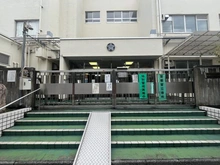 【東京都/新宿区百人町】西戸山タワーホウムズ セントラルタワー 新宿区立戸山小学校（現地より約350m）