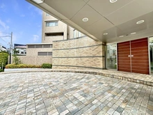 【東京都/渋谷区西原】ファミールグラン代々木西原デクスターハウス エントランス