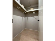 【東京都/渋谷区西原】ファミールグラン代々木西原デクスターハウス ウォークインクローゼット:※約7.0帖洋室内