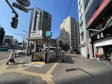 【東京都/新宿区内藤町】秀和内藤町レジデンス 東京メトロ丸ノ内線「四谷三丁目」駅（現地より約640m）