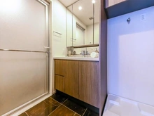 【東京都/新宿区北新宿】ジオ西新宿ツインレジデンス  イースト棟 洗面室