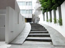 【東京都/渋谷区千駄ヶ谷】朝日サテライト原宿 アプローチ