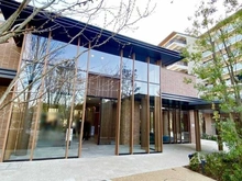 【東京都/三鷹市下連雀】プラウドシティ吉祥寺 E棟 エントランス