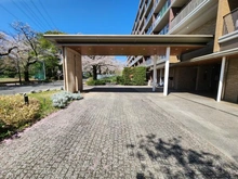 【東京都/武蔵野市桜堤】桜堤庭園ファイシア G棟 アプローチ：車寄せ