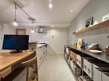 【東京都/武蔵野市吉祥寺南町】ニュー井の頭マンション  キッチン：家具調度品は価格に含まれません