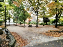 【東京都/府中市住吉町】クリオ府中中河原 中河原公園（現地より約70m）：