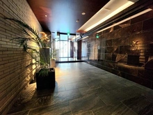 【神奈川県/横浜市神奈川区浦島町】ヴェレーナブリエ神奈川新町 エントランス