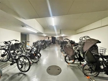 【神奈川県/川崎市多摩区生田】クレストフォルム生田グランヒルズ 駐輪場