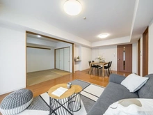 【東京都/稲城市若葉台】ファインストーリアスカイツインズエアリータワー リビング・ダイニング：約14帖のLD部分