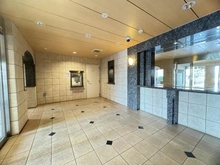 【東京都/稲城市矢野口】レリアコート京王よみうりランドウエスト エントランス