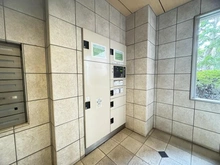 【東京都/稲城市矢野口】レリアコート京王よみうりランドウエスト 宅配BOX