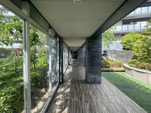【東京都/調布市国領町】クレヴィア調布国領RESIDENCE ブリーズテラス 廊下