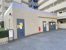 【東京都/調布市布田】ライオンズヴィアーレ調布 駐車場