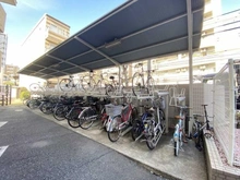 【東京都/調布市布田】ライオンズヴィアーレ調布 駐輪場