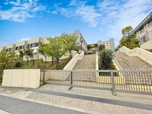 【東京都/稲城市東長沼】プラウドシティ南山 B棟  南山小学校（現地より約600m）：