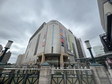 【東京都/府中市宮西町】プラウド府中パサージュ ミッテン府中（現地より約500m）：複合商業施設