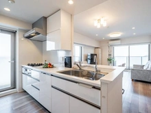 【東京都/稲城市東長沼】プラウドシティ南山 B棟 キッチン