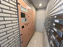 【東京都/調布市深大寺東町】レクセルマンション深大寺 宅配BOX