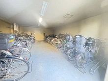 【東京都/調布市国領町】アトラス国領サウスタワー H棟 駐輪場