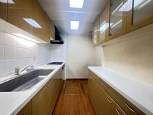 【東京都/調布市国領町】ヒルズ・グランウェイヴ調布国領 キッチン：キッチン収納付