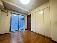 【東京都/調布市国領町】ヒルズ・グランウェイヴ調布国領 洋室：約5.5畳・クローゼット付