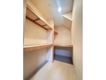 【東京都/調布市国領町】ヒルズ・グランウェイヴ調布国領 納戸：約6畳和室