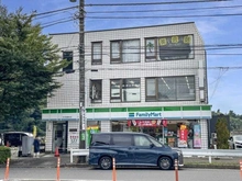 【東京都/稲城市東長沼】プラウドシティ南山 A棟 ファミリーマート京王稲城駅前店（現地より約470m）