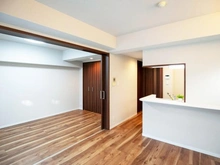 【神奈川県/横浜市神奈川区三ツ沢西町】日神デュオステージ三ツ沢公園 LDK：（左）洋室