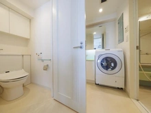 【東京都/渋谷区恵比寿南】オーベル代官山DE 洗面室：※家具・調度品は販売価格に含まれておりません