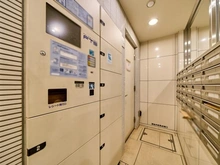 【東京都/渋谷区恵比寿南】オーベル代官山DE 宅配BOX：右側：メールBOX