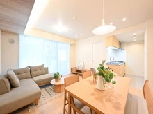 【東京都/世田谷区深沢】エクレールガーデン深沢 リビング・ダイニング