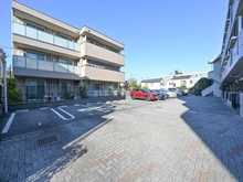 【東京都/世田谷区深沢】エクレールガーデン深沢 駐車場