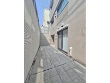 【東京都/目黒区上目黒】ザ・パークハウス諏訪山 テラス：専有使用権テラス、約42m2