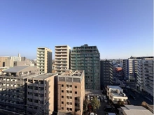 【東京都/府中市宮西町】アトラスタワー府中 眺望：共有部分（玄関から）