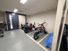 【東京都/府中市宮西町】アトラスタワー府中 バイク置き場