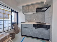 【東京都/品川区小山】ベルシャンブル小山 キッチン：3月末現在の写真。４月現在リフォーム完成済みです。