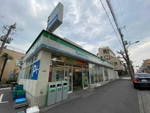 【東京都/目黒区目黒本町】学芸大学ハイデンス ファミリーマート目黒本町三丁目店（現地より約67m）