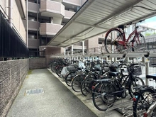 【神奈川県/横浜市旭区中白根】ナイスサンソレイユ横濱鶴ヶ峰 駐輪場