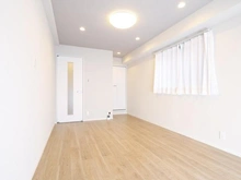【東京都/新宿区新宿】ビューシティ新宿御苑 洋室