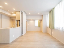 【東京都/千代田区内神田】クラッシィハウス大手町ザ・スイート リビング・ダイニング:奥:洋室