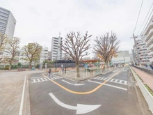 【東京都/大田区大森北】ウェリスシティ大森タワー 入新井西公園（現地より約220m）