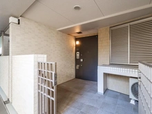 【東京都/世田谷区千歳台】パークハウスフォレストリエ ポーチ