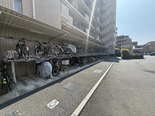 【東京都/足立区梅田】オーベル梅島グレースガーデン 駐輪場