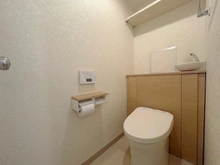 【東京都/多摩市落合】エステート落合 17号棟 トイレ